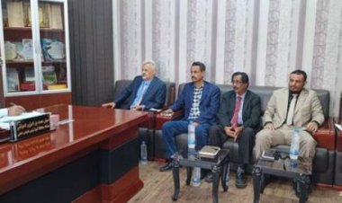 محافظ شبوة يستقبل فريقا من هيئة رئاسة الانتقالي
