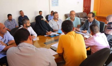 السلطة المحلية بخورمكسر تستقبل اللجنة الوزارية المكلفة بالاطلاع على أداء عمل المديريات