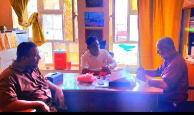 قيادة انتقالي البريقة تلتقي مدير عام مكتب النظافة وتحسين المدينة بالمديرية.