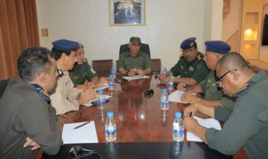 العميد المنهالي يرأس اجتماعا تشاوريا بمدراء المصالح الأمنية لتحسين مستوى العمل بالمصالح