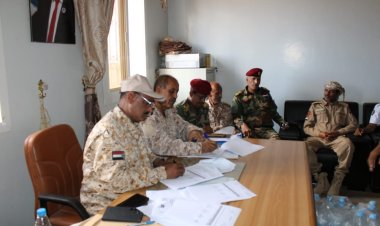 اللجنة الوزارية العسكرية تنهي أعمالها في سقطرى لعملية تسليم واستلام لقائدي اللواء الأول سقطرى الخلف والسلف