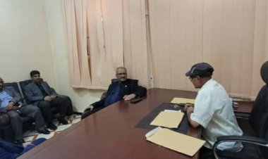 فريق هيئة الرئاسة يزور محكمة الاستئناف بسقطرى ويتفقد سير العملية التعليمية بالمحافظة