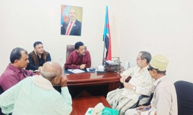 غيثان يناقش وضع اتحاد الفنانين الجنوبيين بالمحافظة