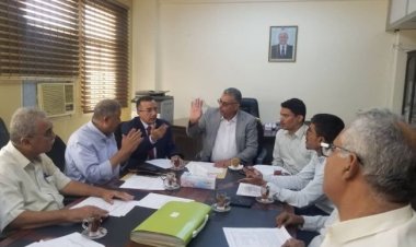 لجنة المناقصات في عدن برئاسة معاون تقر عددا من المشاريع الخدمية والتنموية