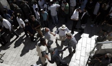 وزير إسرائيلي يدعو لاقتحام المسجد الأقصى على مدار الساعة