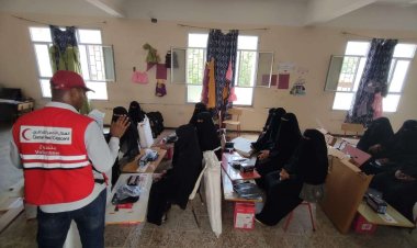 مدير عام زنجبار ونائب المنسق العام يفتتحان مشروع الدراجات النارية بمعهد الكود