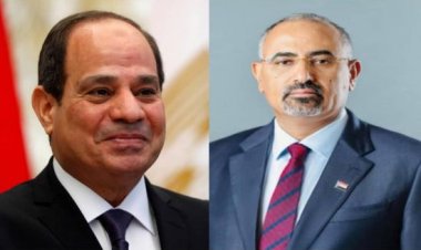 الرئيس الزُبيدي يهنئ الرئيس المصري بذكرى نصر أكتوبر