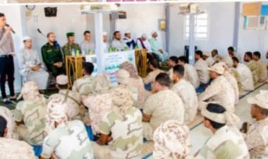 اختتام المحاضرات التوعوية والإرشادية لمنتسبي معسكر الكوارتز والأمن بمديرية غيل باوزير