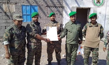 التوجيه المعنوي لحزام عدن يُكرّم عدد من المبرزين في القطاع السادس