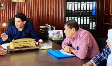 لجنة وزارة الإدارة المحلية تتسلم التقارير النهائية الخاصة بعمل المكاتب التنفيذية في البريقة