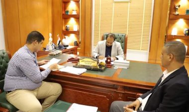 محافظ حضرموت يوقّع عقد استكمال مبنى الادارة المحلية بمديرية غيل باوزير.