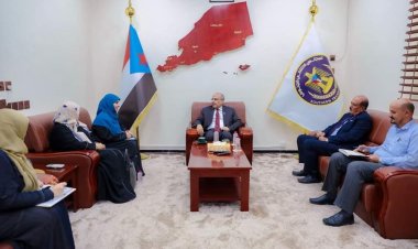 الكثيري يطّلع على أوضاع التربية والتعليم بالعاصمة عدن