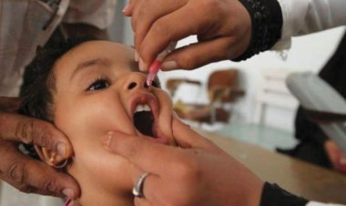 الصحة تنفي مزاعم اللقاحات الإجبارية في المدارس