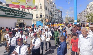 انتقالي المعلا والسلطة المحلية بالمديرية ينظمان كرنفالا طلابيا بمناسبة الذكرى الـ60 لثورة 14 أكتوبر