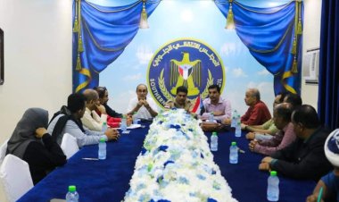 رئيس انتقالي حضرموت يطلع على استعدادات اللجنة التحضيرية لاشهار اتحاد الحقوقيين الجنوبيين بالمحافظة