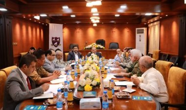 وزير النقل يرأس اجتماع لمناقشة اوضاع الموانئ في عدن والمناطق المحررة