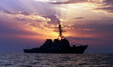 الدفاع الأمريكية: المدمرة يو إس إس كارني تعترض صواريخ حوثية