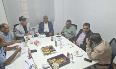 الوزير سالم السقطري يلتقي بالخبراء المشاركين في تنفيذ مشروع سد حسّان