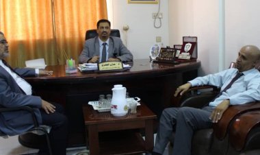 وكيل قطاع البعثات بوزارة التعليم العالي يلتقي رئيس جامعة حضرموت.