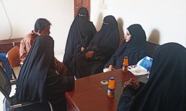 رئيسة اتحاد الحرفيين الجنوبيين بلحج تطلع على نشاط مؤسسة ابرار للتوحد.