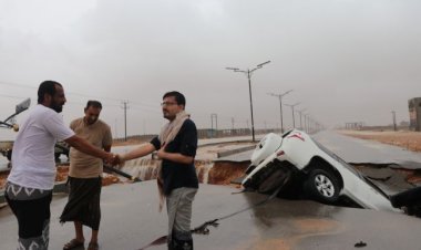 بن عفرار يتفقد الاضرار الأولية لإعصار تيج … ويؤكد بان حجم الاضرار كبيرة جداً وكارثية ويدعو المنظمات للتدخل العاجل