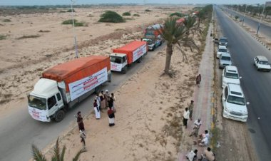 تسيير قافلة إغاثية من حضرموت لمتضرري إعصار “تيج” بمحافظة المهرة