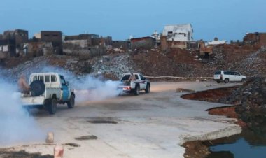 فرق الطوارئ بقوات خفر السواحل بحضرموت تبدأ بتنفيذ المرحلة الأولى من حملة الرش الضبابي في مديرية الريدة وقصيعر.