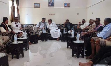 رئيس تنفيذية انتقالي وادي وصحراء حضرموت يلتقي وفدا من اتحاد الحقوقيين الجنوبيين.