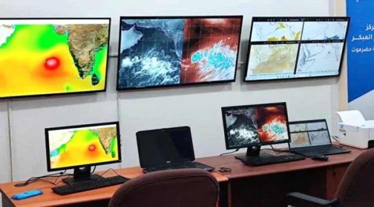 مركز الإنذار المبكر بحضرموت يصدر إشعار رقم (2) حول مستجدات الحالة المدارية في بحر العرب