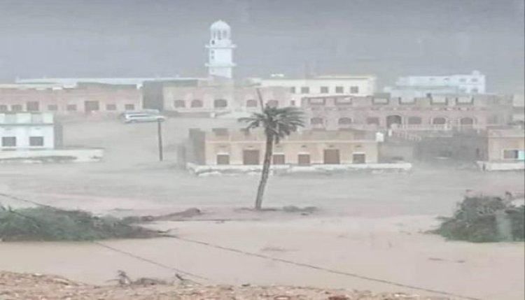 إعلان حصوين مدينة منكوبة جراء إعصار "تيج" والمدير العام يوجه نداء استغاثة