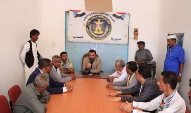 رئيس انتقالي شبوة يزور مديرية نصاب ويلتقي أعضاء الهيئة التنفيذية