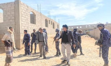 تنفيذ حملة لإزالة البسط العشوائي على اراضي في مخطط 312 بمدينة عتق