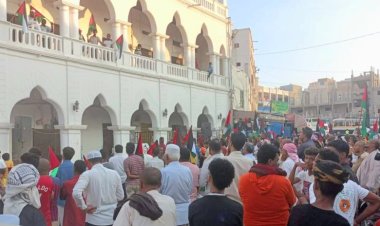 تظاهرة تضامنية مع الشعب الفلسطيني في مدينة المكلا