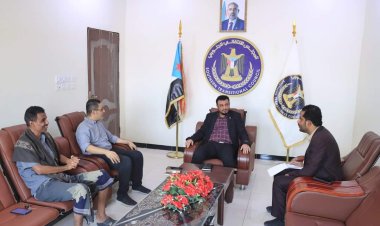 رئيس تنفيذية انتقالي شبوة يلتقي ممثل منظمة الإغاثة الدولية في المحافظة
