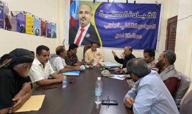 رئيس تنفيذية انتقالي لحج يلتقي نائب مدير عام الكهرباء بالمحافظة