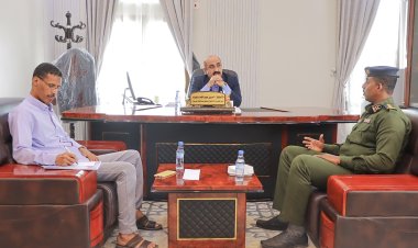 المدير باعباد يلتقي نائب مدير إدارة مكافحة المخدرات بأمن شرطة ساحل حضرموت لغرض مناقشة العديد من الجوانب المشتركة في التوعية والتثقيف بين الجانبين