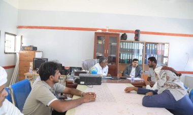 رئيس تنفيذية انتقالي المهرة يلتقي السلطة المحلية في مديرية حات