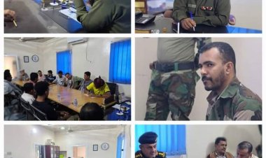 مدير أمن الشحر  يلتقي مالكي محلات الجوالات بالمديرية