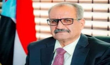 الجعدي يُعزَّي عبد الفتاح محمد علي في وفاة والدته