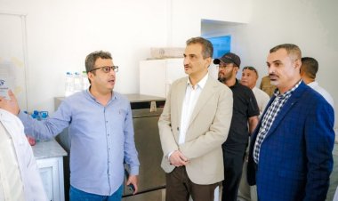 محافظ العاصمة عدن يطّلع على سير العمل في الهيئة العامة للمواصفات والمقاييس وضبط الجودة.