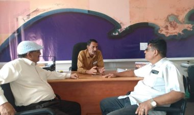 العاصمة عدن.. انتقالي البريقة يناقش الوضع الصحي مع مكتب الصحة والسكان بالمديرية