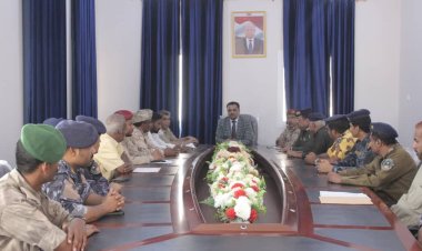 أمين عام محلي حضرموت يرأس لجنة دور الاستلام والتسليم بكلية الشرطة بحضرموت 