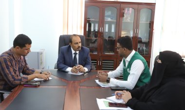 محافظ حضرموت يطلع على تحضيرات مؤسسة يماني لتدشين مشروع التمكين الاقتصادي للأسر المحتاجة والأيتام