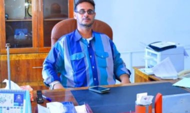 العولقي تعميم وزارة المالية بتحويل رواتب الموظفين لبنوك خاصة و لصرافات اضر بخدمات البريد واضعف إيراداته