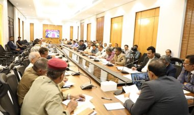 محافظ حضرموت يرأس الاجتماع العادي الخامس للمكتب التنفيذي بحضرموت بالساحل والوادي.