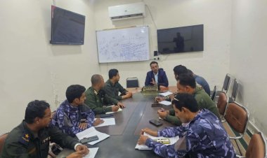 وكيل نيابة شرق المكلا الابتدائية وإدارة أمن مديرية المكلا يناقشان عدد من القضايا المتعلقة بأعمال الضبط القضائي