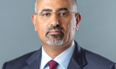 الرئيس الزُّبيدي يهنئ شعب الجنوب في الداخل والخارج بذكرى الاستقلال الأول الـ30 من نوفمبر