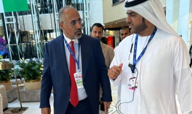 الرئيس الزُبيدي يصل دبي للمشاركة في أعمال قمة المناخ