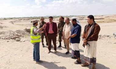 رئيس تنفيذية انتقالي أبين يتفقد سير العمل بمشروع سد حسان الاستراتيجي