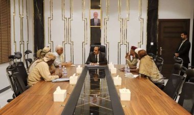 المحافظ بن ماضي يؤكد الاهتمام بمديرية حجر والتدخّل في القطاعات الأساسية